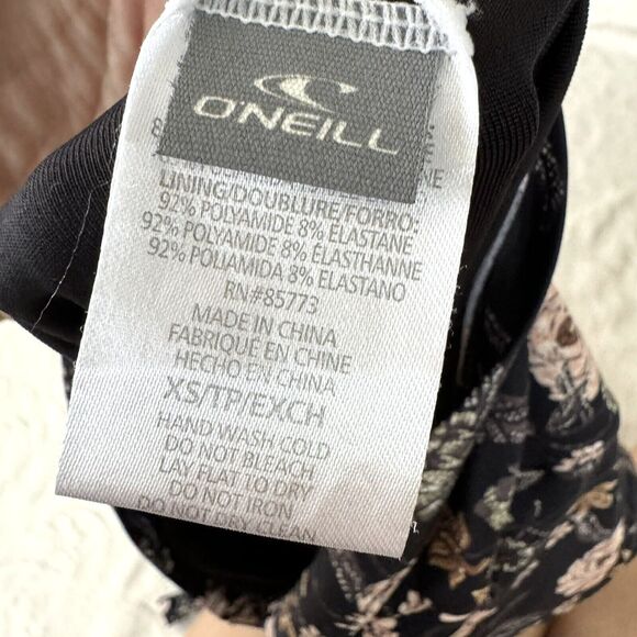 NWOT O'Neill Swimsuit X-small Colleen Floral Deep V-Neck Cheeky One Piece Xs - Picture 9 of 9